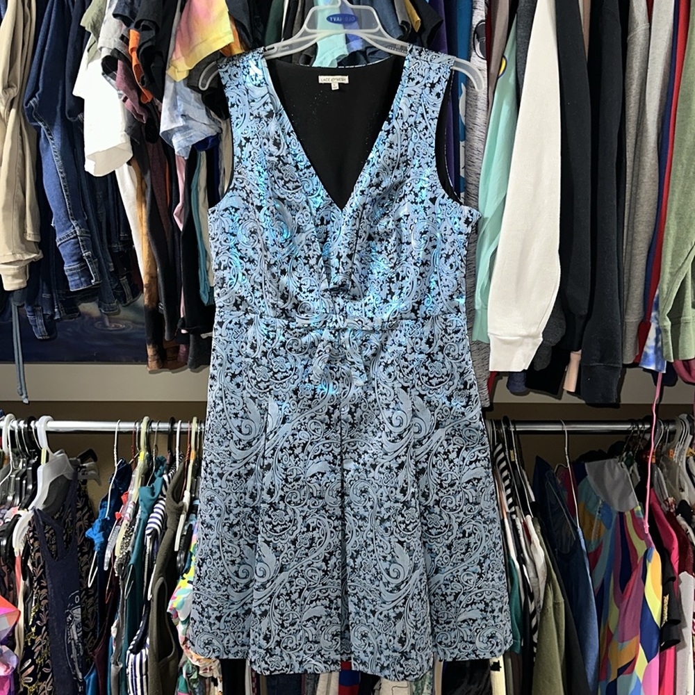 Shimmering Jacquard Dress 👗